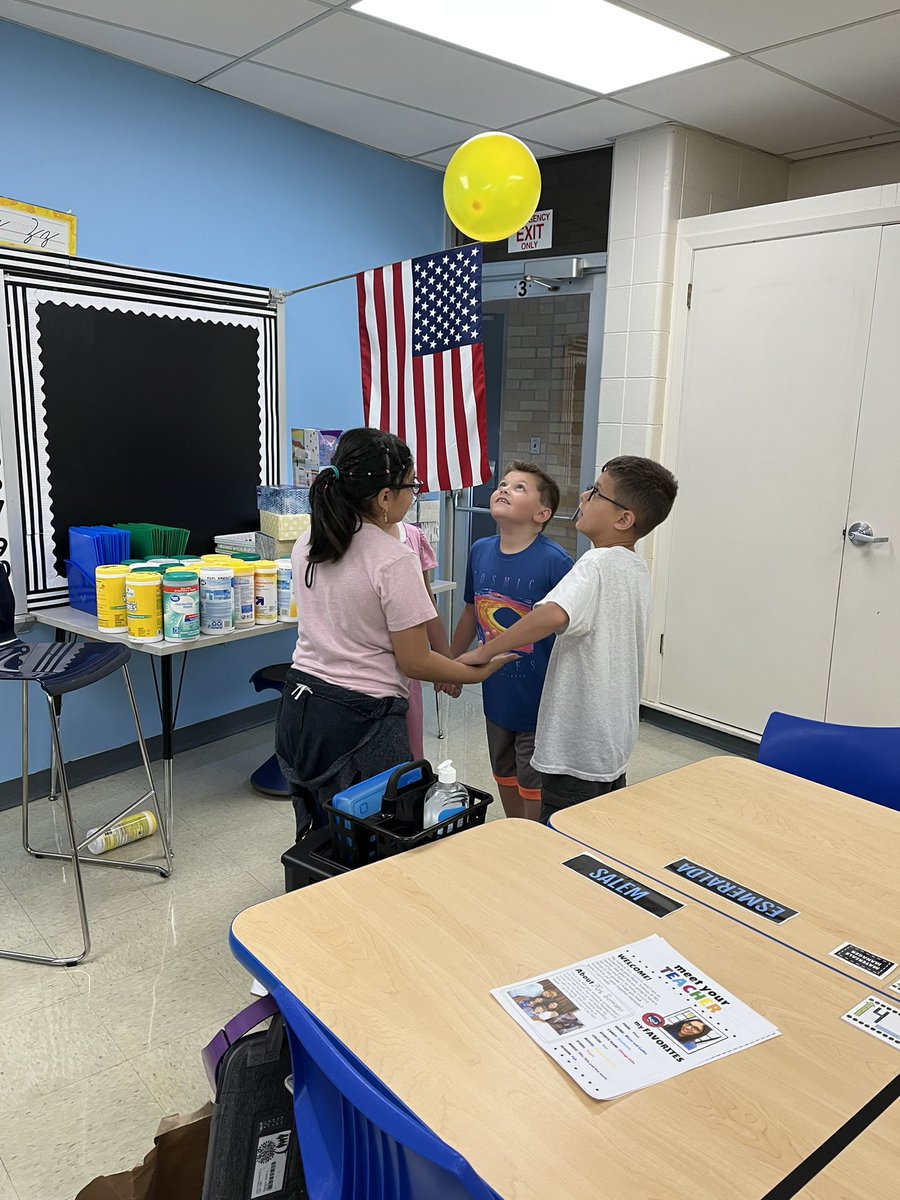 Teambuilding with <a href="/KaganOnline/">Kagan Publishing & Professional Development</a> Balloon Bounce #wdsd7