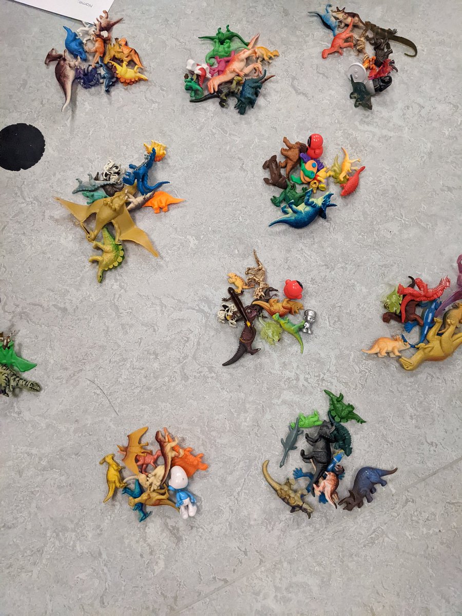 Hooooooo first week, counted some collections, it turned out pretty well 🎆🎆