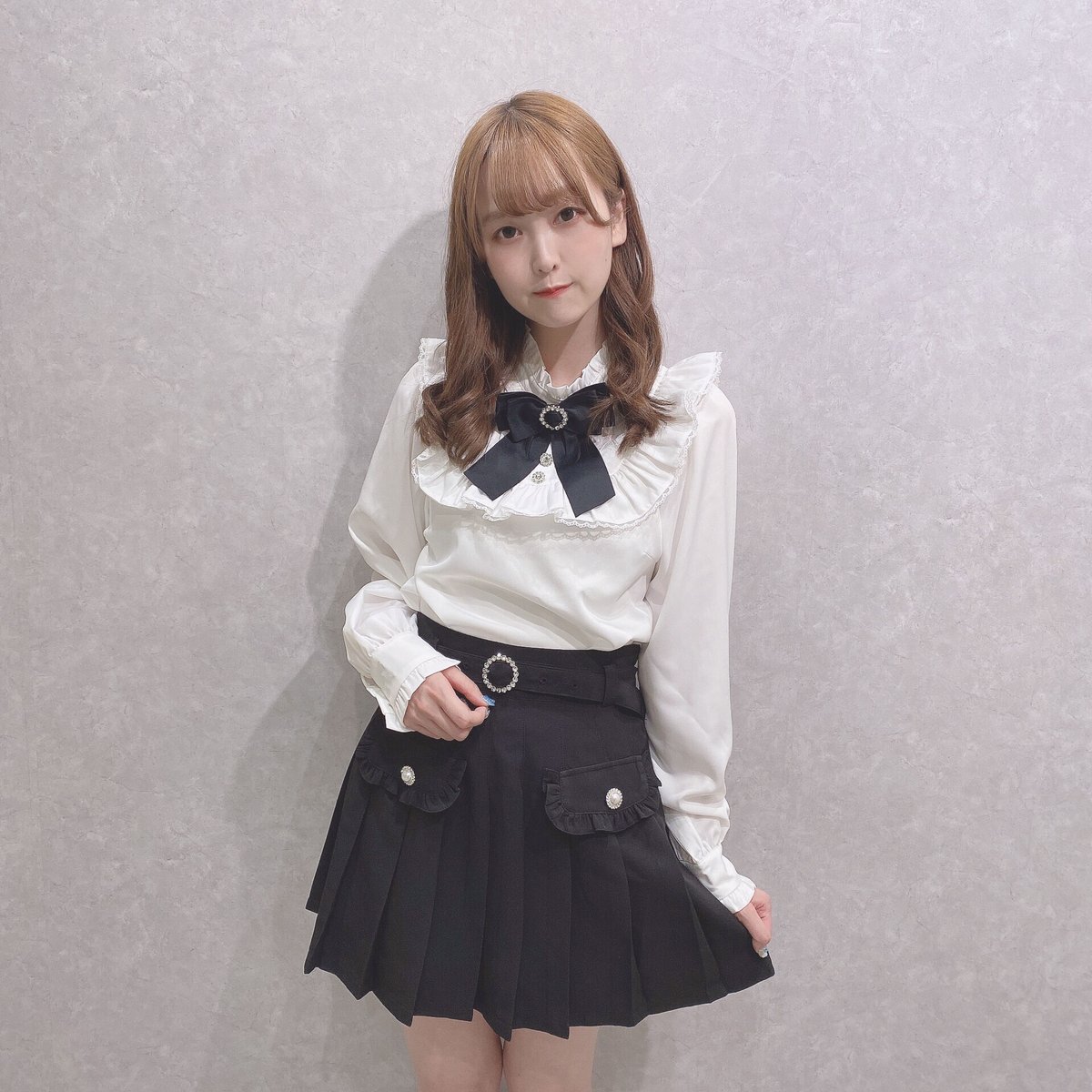 honeyc_ws's tweet photo. ┈ 𝚗𝚎𝚠 𝚊𝚛𝚛𝚒𝚟𝚊𝚕 ┈

9/3(sat)発売🎀

切替フリルトップス
color : white/pink
price : ¥7,590(tax in)

web site 🛒
https://t.co/4WkLhtF1FO https://t.co/3Y56ZuLoQj