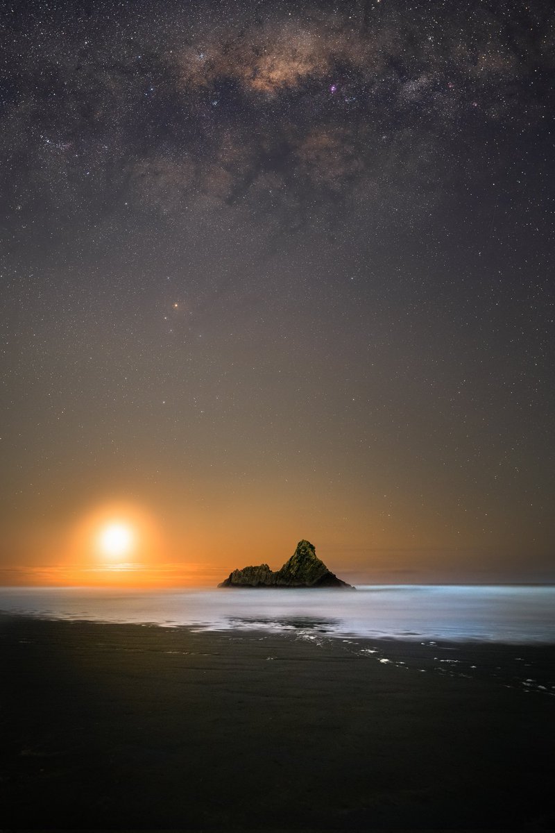 sjarmanphoto's tweet photo. 🌙 + 🌌 https://t.co/3YUpqFSaUE