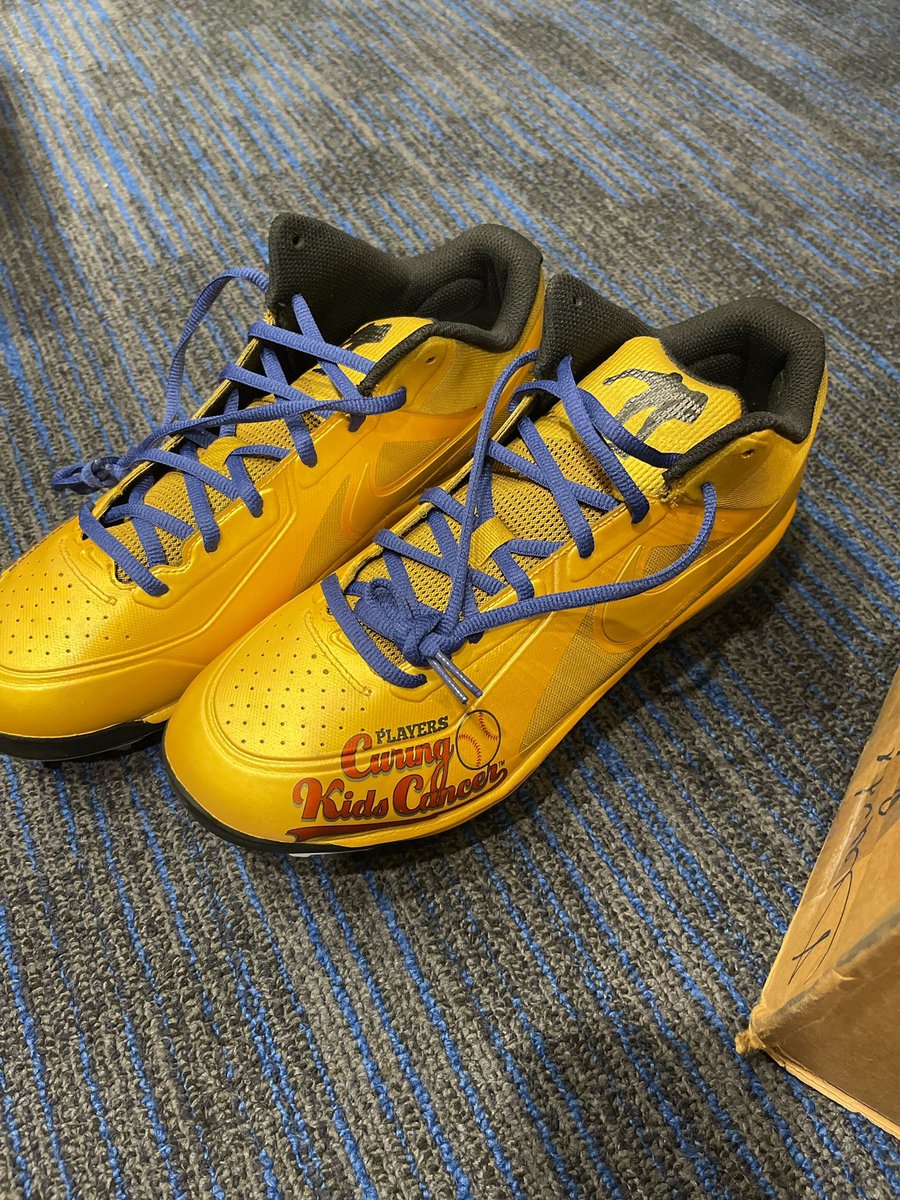 It’s game time! Are you tuning into the @dodgers game tonight? Keep an eye out for our favorite player, Craig Kimbrel, sporting the gold Curing Kids Cancer cleats in honor of Childhood Cancer Awareness Month! 💛 #childhoodcancerawarenessmonth #ForTheKids #heartforcures #Dodgers