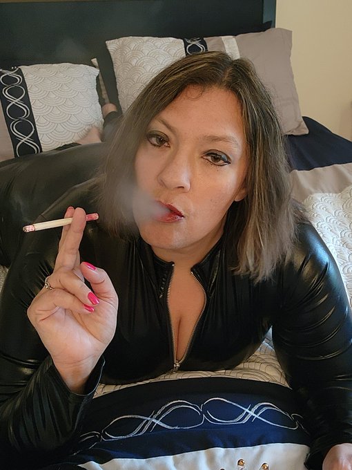 Link to my LIVE interview tomorrow with Nicholas Tanek @ 1pm Eastern https://t.co/1DYnVA9eMT https://t<a href="/tag/clip"class="tags"><span>#clip</span></a>