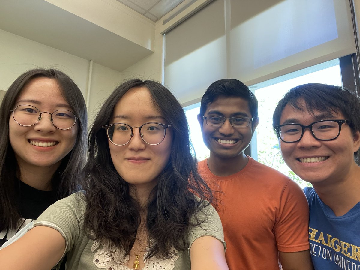yiwei_qiang's tweet photo. My last day @Penn : ✅get Alumni PennCard ✅bid farewell to my wonderful advisors and labmates                                        ✅eat great food to end this bittersweet day. The #gradschool adventure is over! I will always miss @Penn, @PennEngineers and @MSEatPenn.🥹 https://t.co/BD9Qbpyr4G
