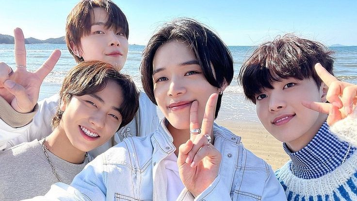 joruarchv's tweet photo. i'm so happy that k,taki, ej, and nicholas will finally debut. after waiting for so long, these four will get the debut that they deserve. as a fan of them, i witnessed how they worked hard &amp; how passionate they are to debut and now it's happening.the word proud is understatement https://t.co/sTtcMLrlmq