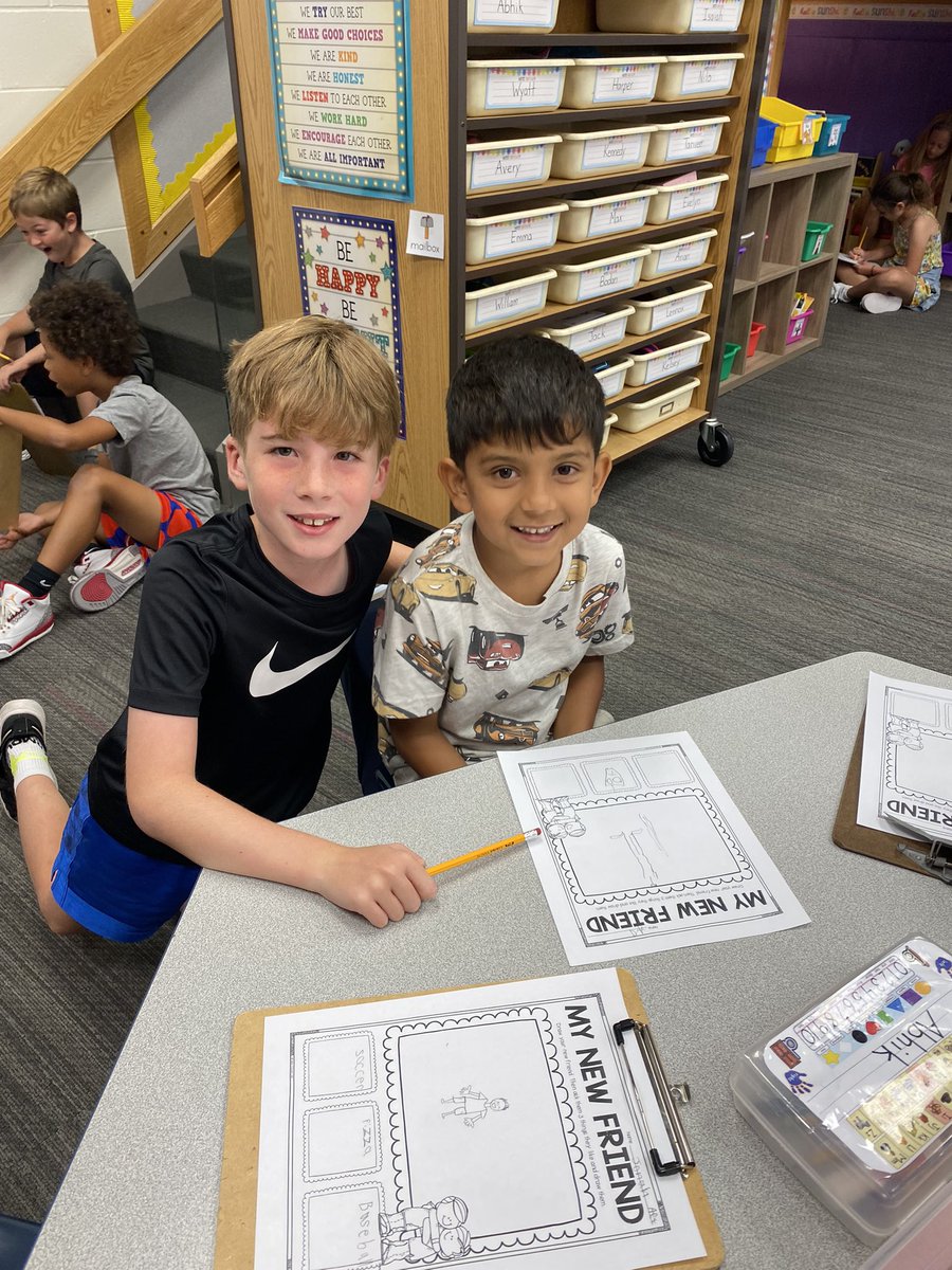 MrsOBrienTME's tweet photo. We had SO much fun meeting our 3rd Grade Buddies today!! 🥰💙 @MrsSPoulsen @TowneMeadow https://t.co/yD2QDTV1jd