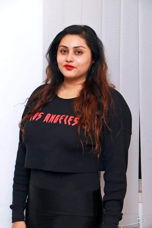 kayaldevaraj's tweet image. Lovely couple #Namita with her husband at #KoothanAudioLaunch