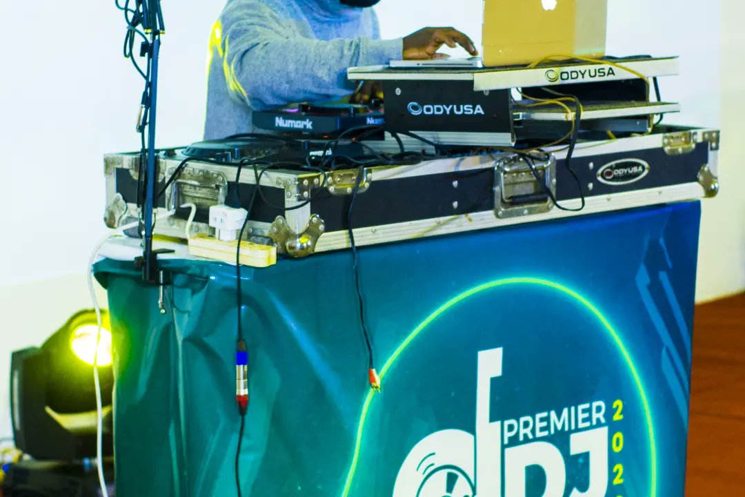 premierdjawards's tweet photo. SOME PERFORMANCES AND REACTIONS
#premierdjawards22 #PDA22 #dj #GhanaDJs #internationaldjs #thenextleveldj #skills #talents #music #share #djs #africandjs #GlobalDjs https://t.co/9lSSIMo6do