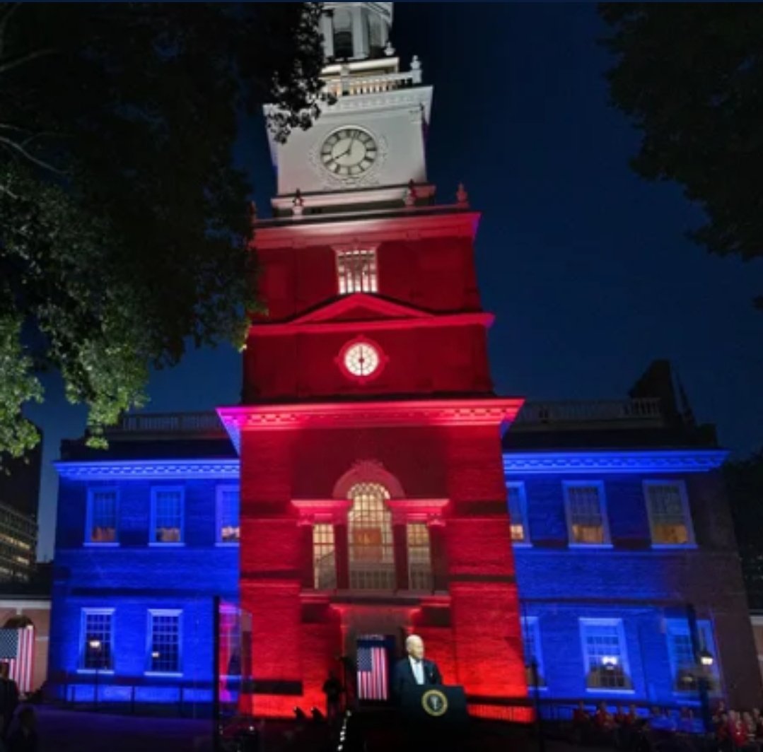 drew_seed80's tweet photo. @stoolpresidente I guess we hate red white and blue now https://t.co/tnzSw8xSly