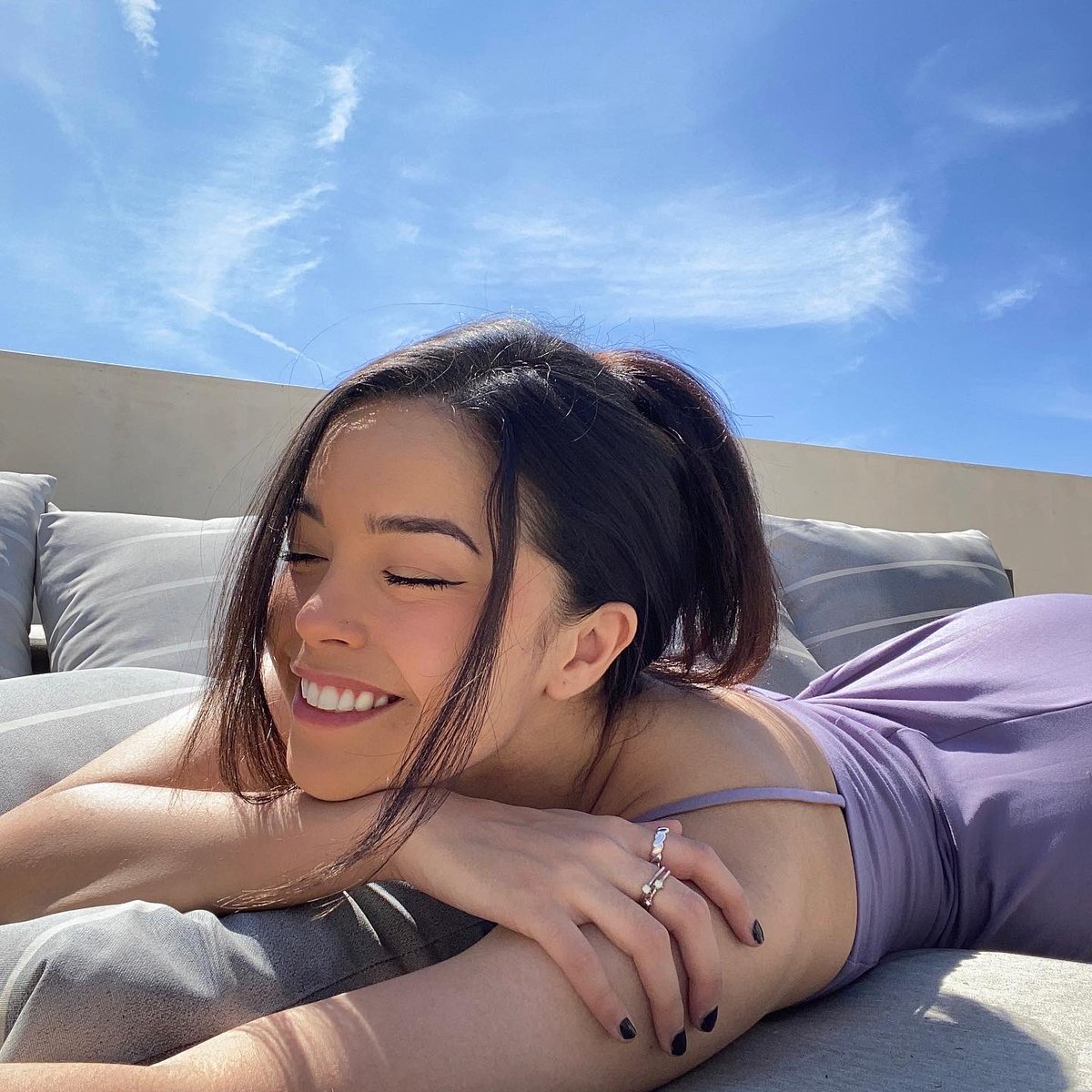 Xinefye's tweet photo. Valkyrae https://t.co/vtKyU5WowA
