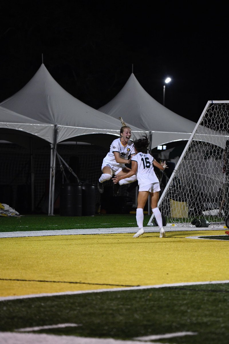 LionUpAthletics's tweet photo. Netting goals at the Berry > 

#LionUp https://t.co/n8B3yjAJ6f