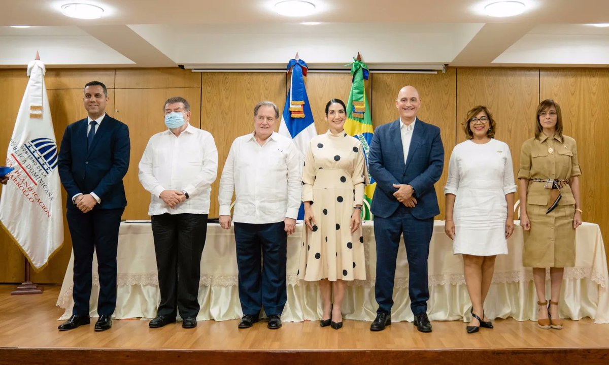 jlmorillofrias's tweet photo. Hoy estuvimos participando en el cierre de la IV Reunión del Grupo de Trabajo de Cooperación Técnica Brasil – República Dominicana. El país avanza de la mano de la Cooperación.
#seguimosaportando
@mirexrd
@mepydrd
@embajadombrasil 
@patriciavillegasc
@pavelisacontreras https://t.co/xGozPtExlC