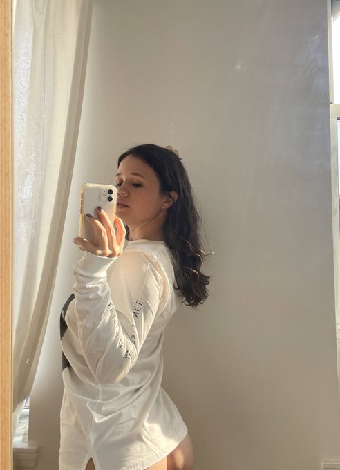 2 pic. cozy on main ?? https://t.co/PbyQLdiKHz