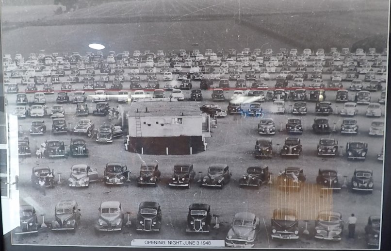 HorrorOrman's tweet photo. #TheLastDriveIn just a reminder @therealjoebob & @kinky_horror... Ohio is #3 for remaining Drive-In Theaters! 75 years and this old dog is still open... just down the street!
#SkyviewDriveIn
#horror https://t.co/eRzEHBAzEh