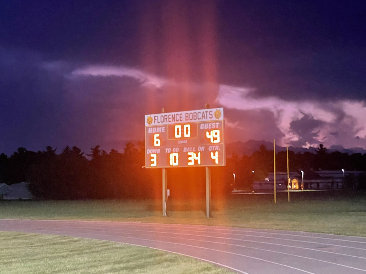 amicdesigner's tweet photo. Friday night lights and a sunset. Sounds like heaven to me. Congrats to @nc_cardinals_fb on their 49-6 victory over Florence. #wisfb #hsswi #wiaa https://t.co/xdCUiOMBjc