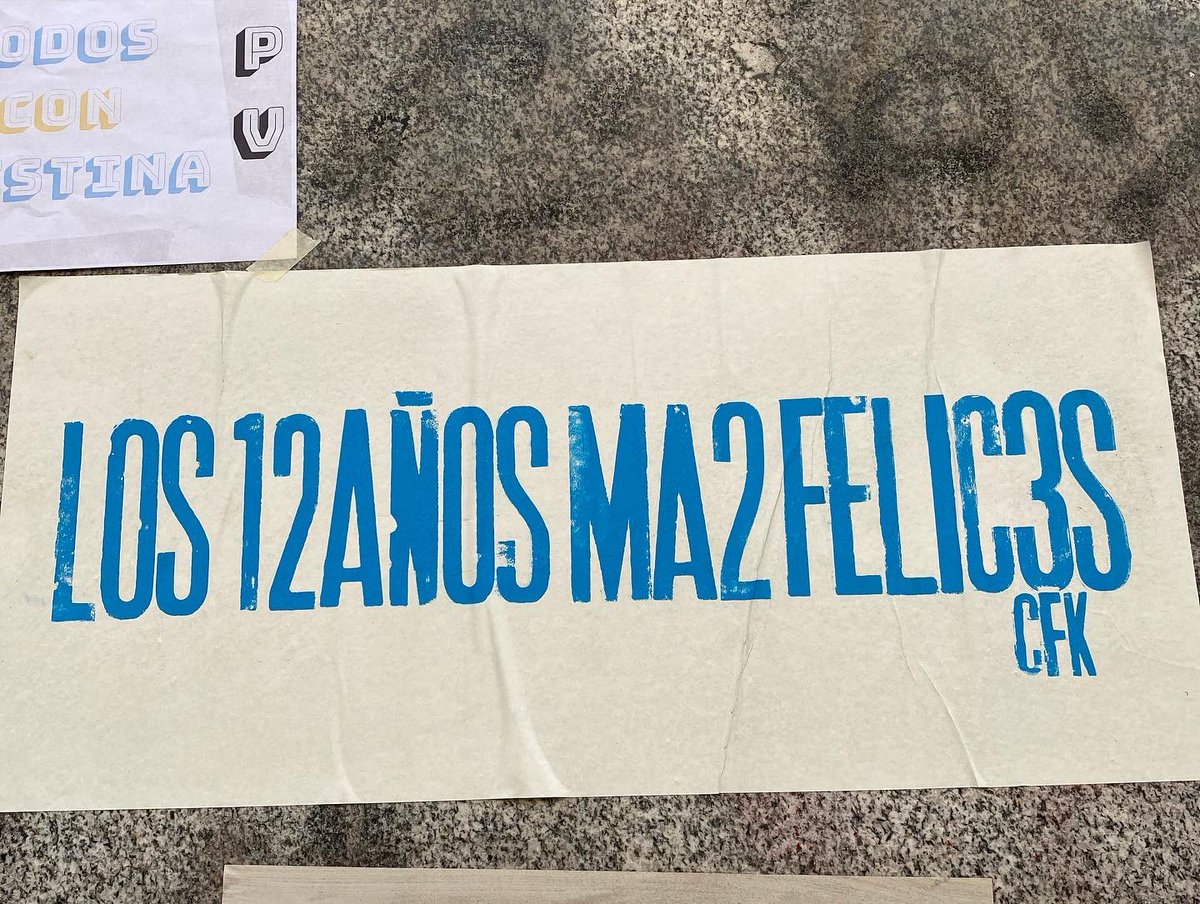 MonettaValeria's tweet photo. Una plaza de abrazos y de amor,
toda para vos @CFKArgentina 🤍 https://t.co/dP9vFTGpjf