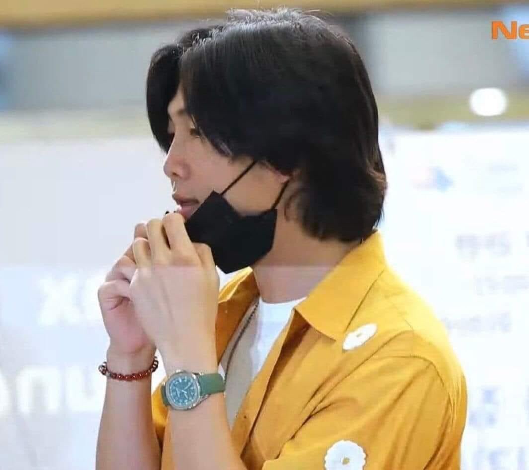 1993yeonkimin's tweet photo. HAVE A SAFE FLIGHT NAMJOON
take care, love!
#NAMJOONS #BTSRM #RM #SEXYNUKIM #BTS_twt tannie
#BTS #BTS_Proof #YetToCome #namjooning #joonie RM of BTS #NamKookDay https://t.co/rdLbAuWmf3