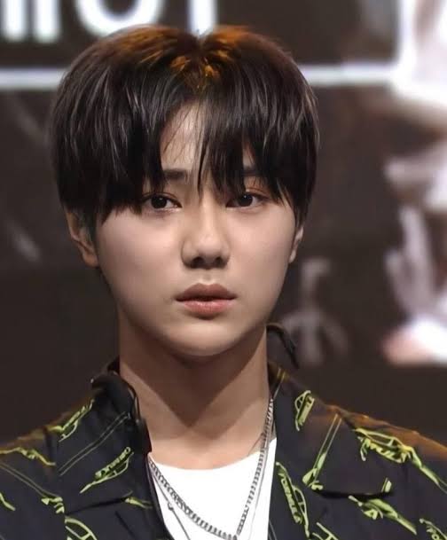 keilovme's tweet photo. boys who are ready to debut but we failed to protect https://t.co/CYMbbLm4it