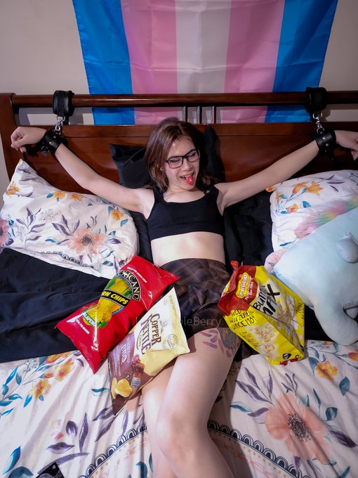 Want some sussy snacks https://t.co/9Smv78avsM<a href="/tag/mvsales"class="tags"><span>#mvsales</span></a><a href="/tag/mvtrans"class="tags"><span>#mvtrans</span></a>