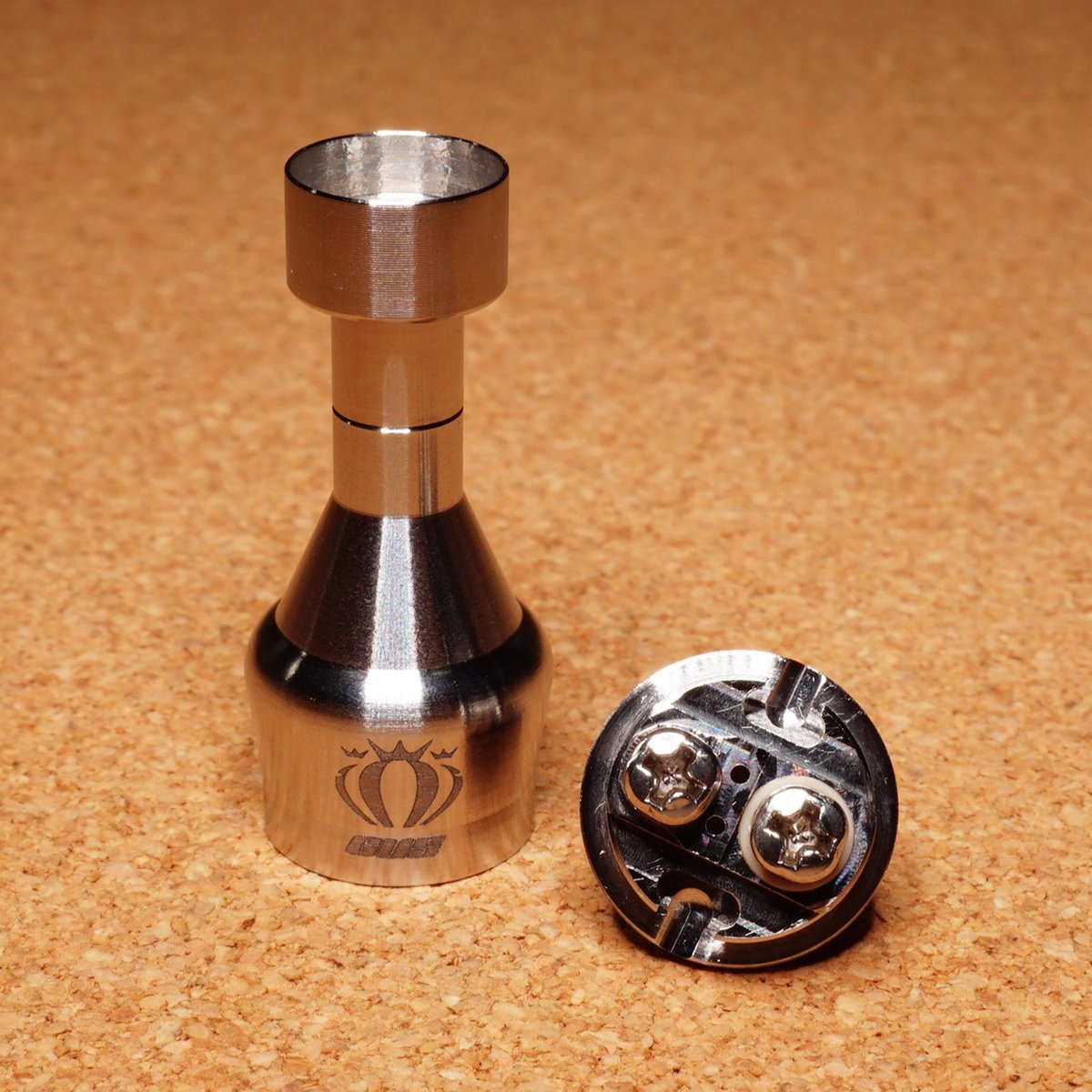 VAlphaline's tweet photo. GUS Mod｜Aiolos Uncharted Bridge RBA 入荷。国内入手困難の激レアアイテムです。コンディションは使用感も気にならない極上程度ですので、ご興味ございましたら是非お見逃し無く！😍😍😍 DM大歓迎 
#GUS #GusMod #Aiolos #Uncharted #Boro #Bridge #RBA #Vape #vape好きな人と繋がりたい #vape放出 https://t.co/vsnAXgufxv
