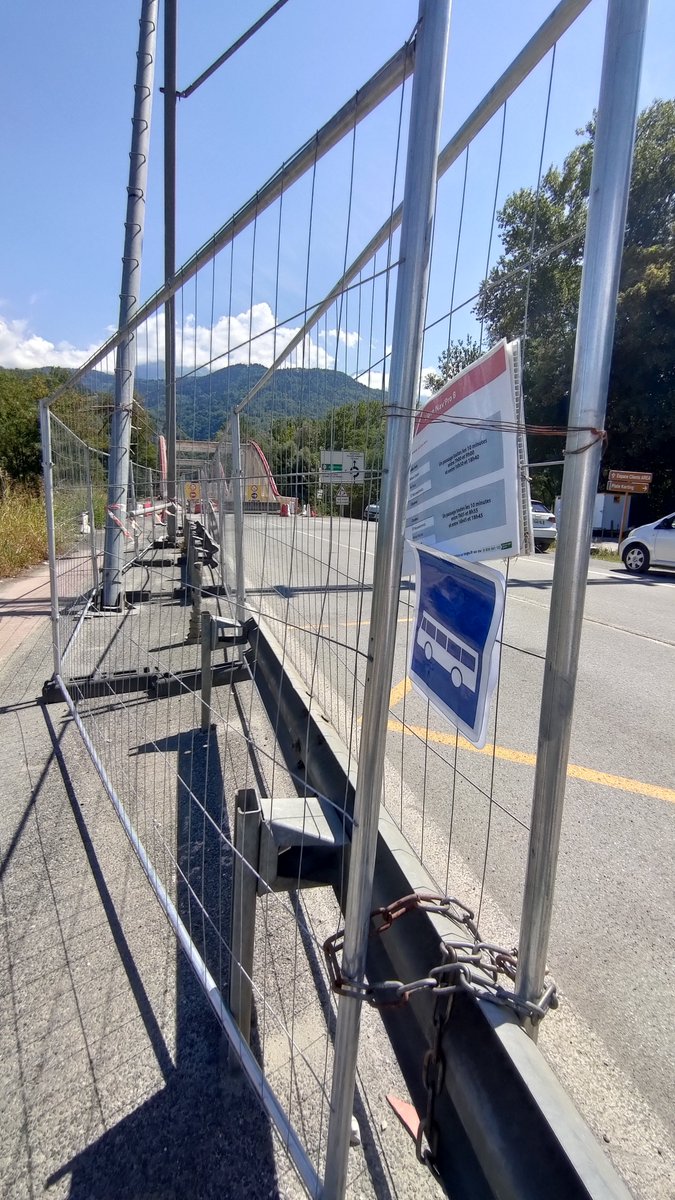 carconducteur's tweet photo. @LeDL_Grenoble Excellente nouvelle !
Mais comment ça va se passer pour les #usagers des #bus #TouGo du #Grésivaudan ?
Quand on voit les #horaires pour télétravailleurs de ST et Soitec, les #arrêts de bus sur la #route sans quais, c'est terrifiant @HenriBaile !
#UnTweetPourLaval
cc @ADTCgrenoble https://t.co/mCLc60B0iC