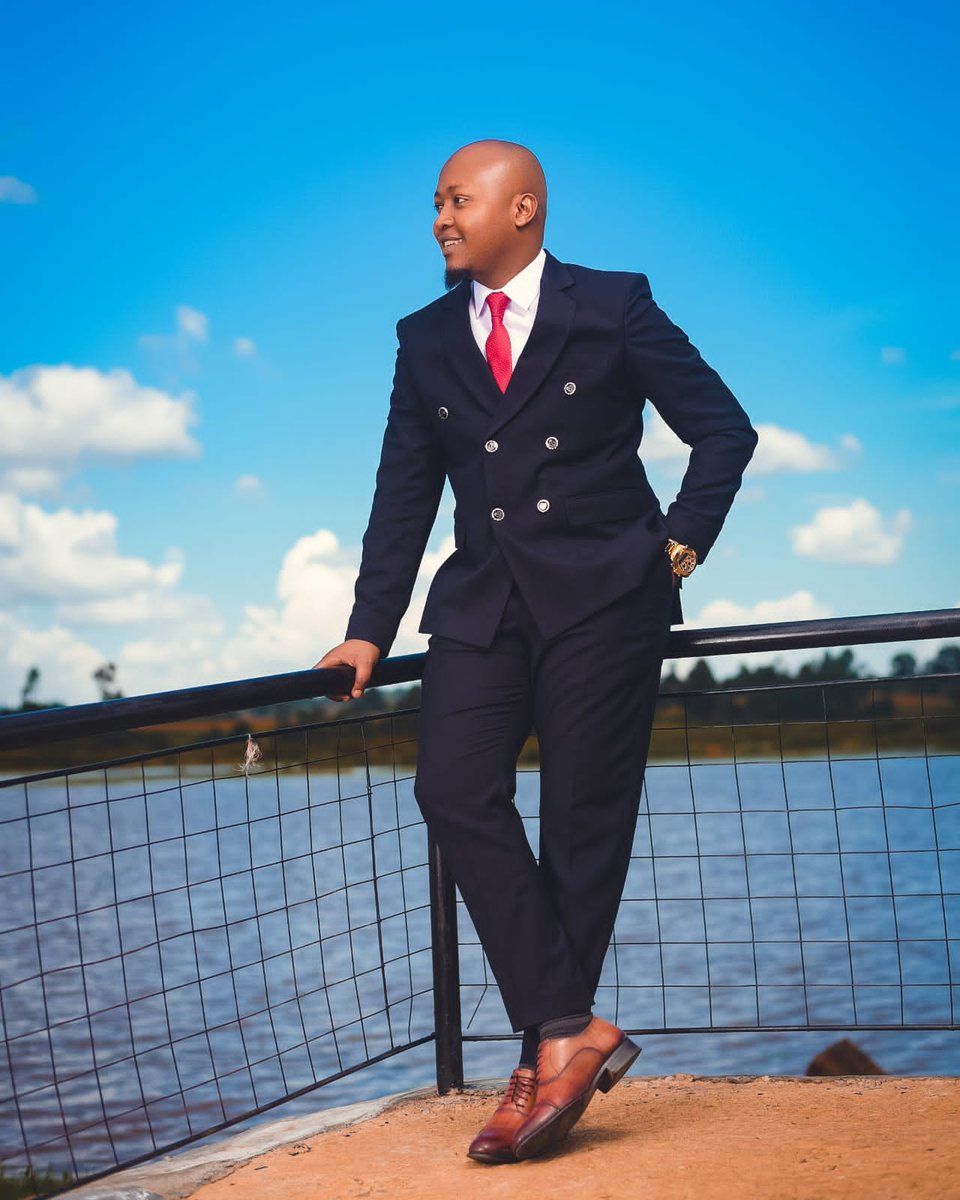 DanRutto_ke's tweet photo. In #Eldoret and you need a designer suit ?
Visit @DSquareKe they got you https://t.co/qwfHQ7MTbW