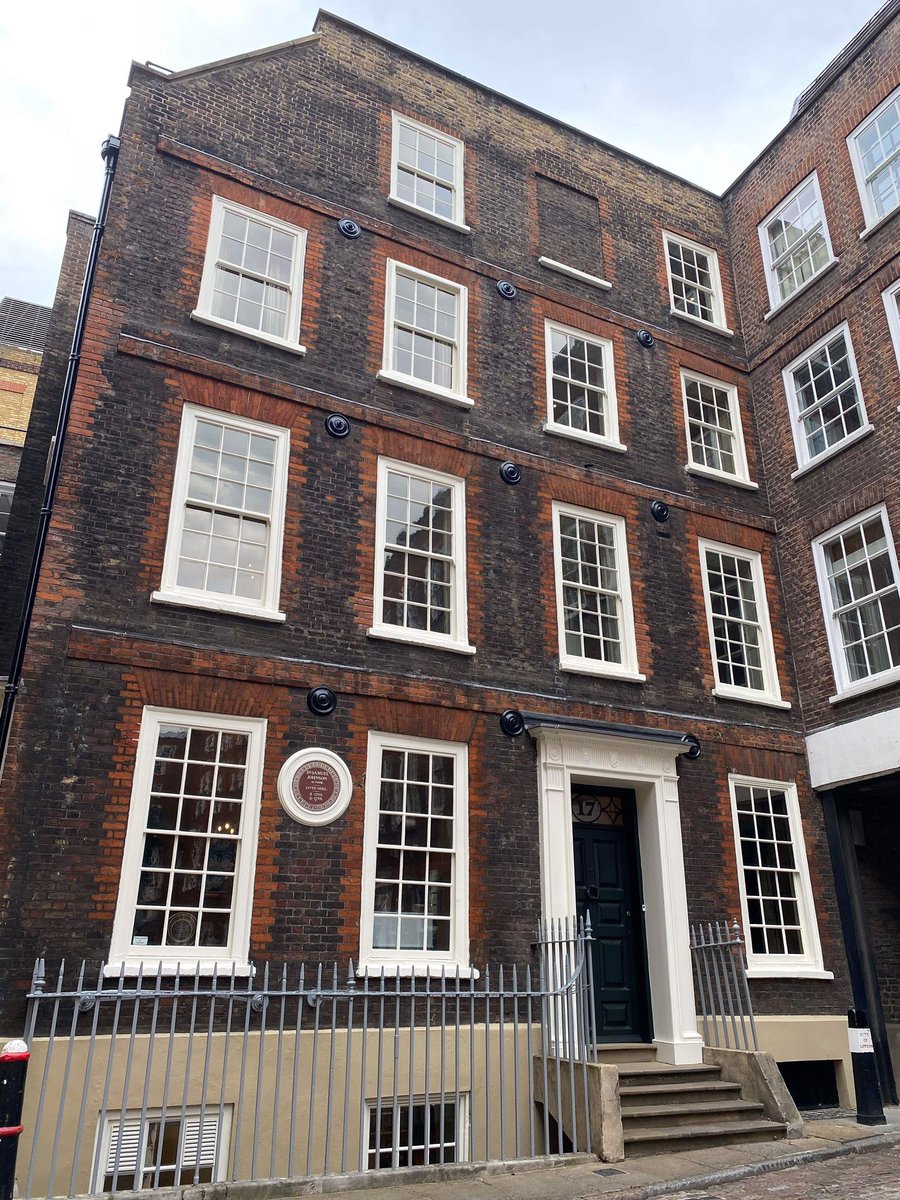 On Thursday my daughter paid a visit to @drjohnsonshouse which is where my 7x GGrandad Dr Guy de Rouffignac lived (pre Dr Johnson) #familyhistory