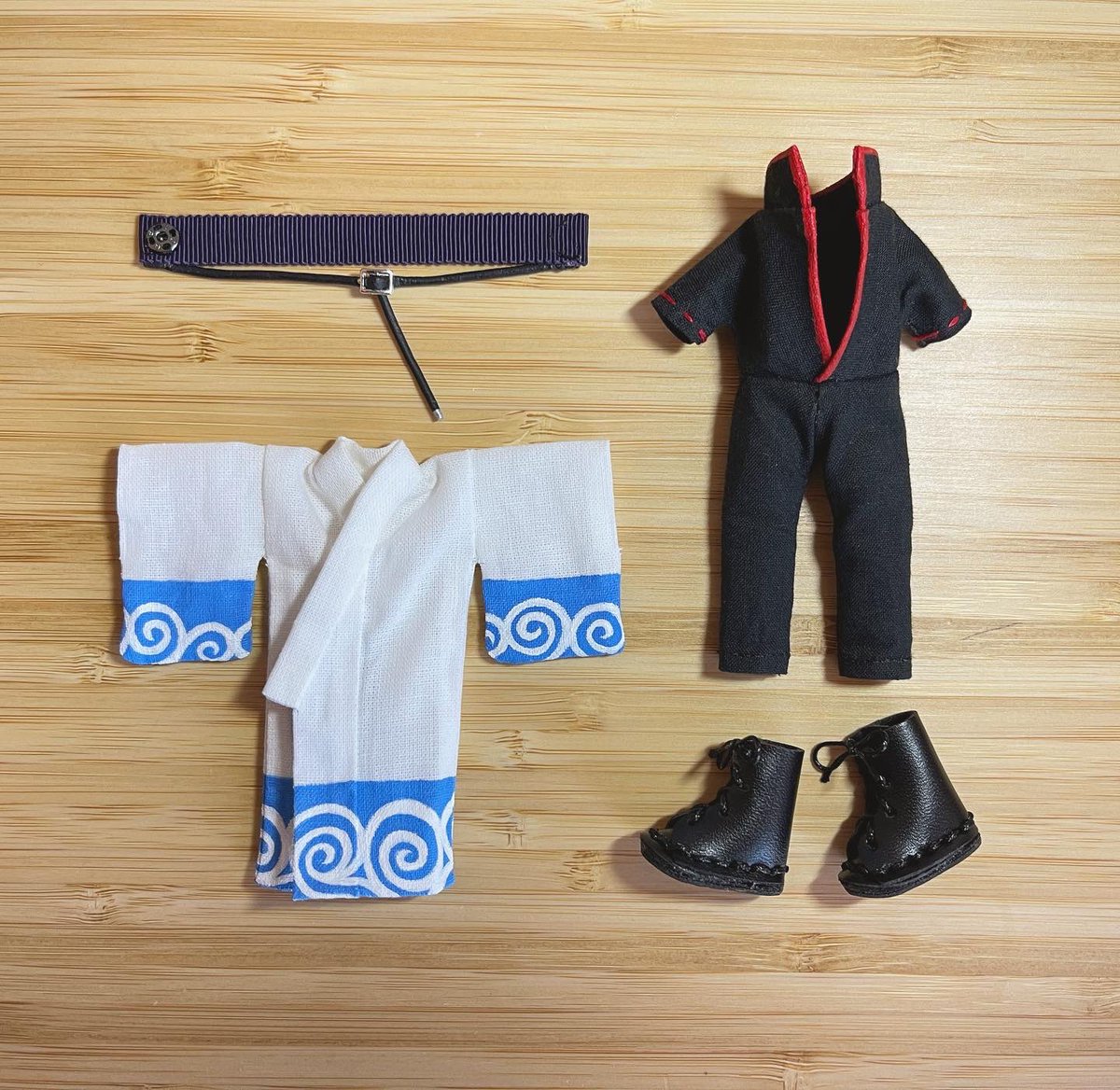 イデア氏に銀さんのコスプレをさせてみたよ🍓🥛
(木刀がないから爪楊枝🫣💕笑)

知識が無いなりに衣装を一から作るのは
凄く凄く楽しかったです！