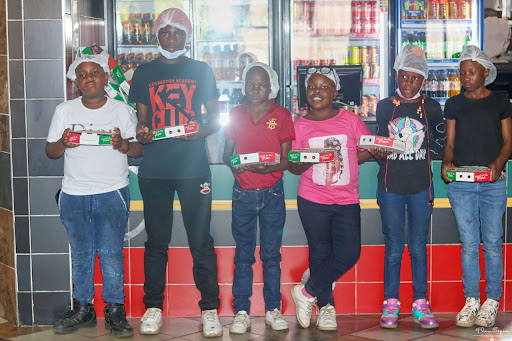 PizzaInnZim's tweet photo. Thank you for making the #PizzaInnMasterclass worth every second. The little angels are the extra, extra, EXTRA toppings of joy.  

Here are some moments worth sharing. Book a spot for your kids today.

#MustBeThePizza #PizzaInnZW #PizzaMasterclass https://t.co/2p8ss8iTCT