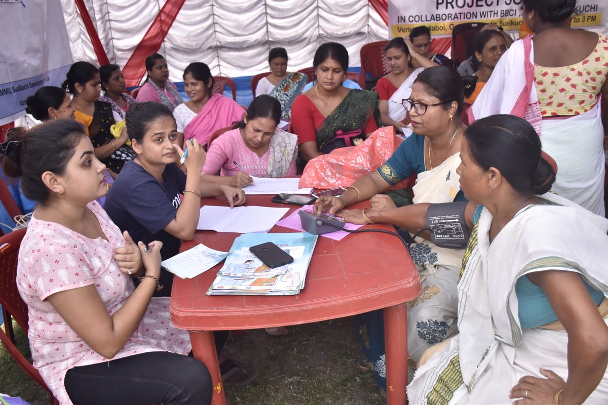 PPHF_Global's tweet image. As part of #ProjectSCREEN, @PPHF_Asia in collaboration with @assam_rural #Sualkuchi @GEHealthcare #Samhita #Bbci and #BPHCSualkuchi organised a #ScreeningCamp yesterday for #SHG members and general #public. A total of 70 people were #screened for #cancer and #NCDs .