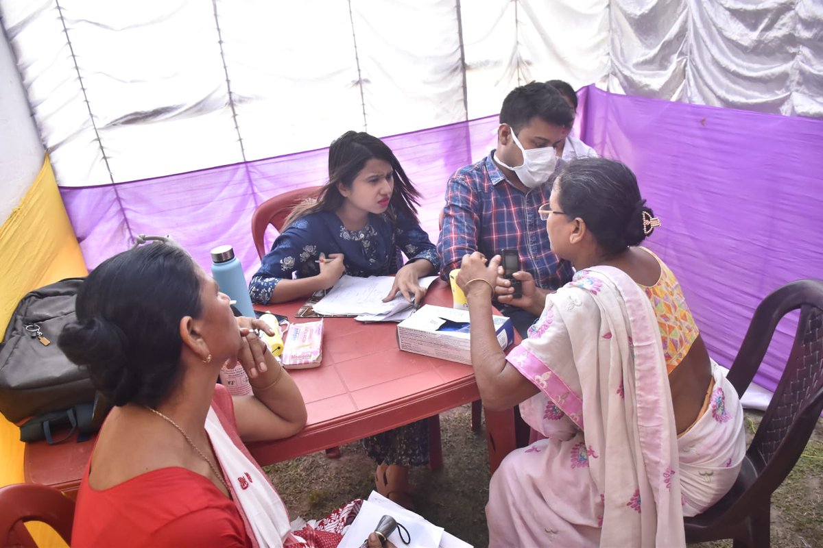 PPHF_Global's tweet image. As part of #ProjectSCREEN, @PPHF_Asia in collaboration with @assam_rural #Sualkuchi @GEHealthcare #Samhita #Bbci and #BPHCSualkuchi organised a #ScreeningCamp yesterday for #SHG members and general #public. A total of 70 people were #screened for #cancer and #NCDs .
