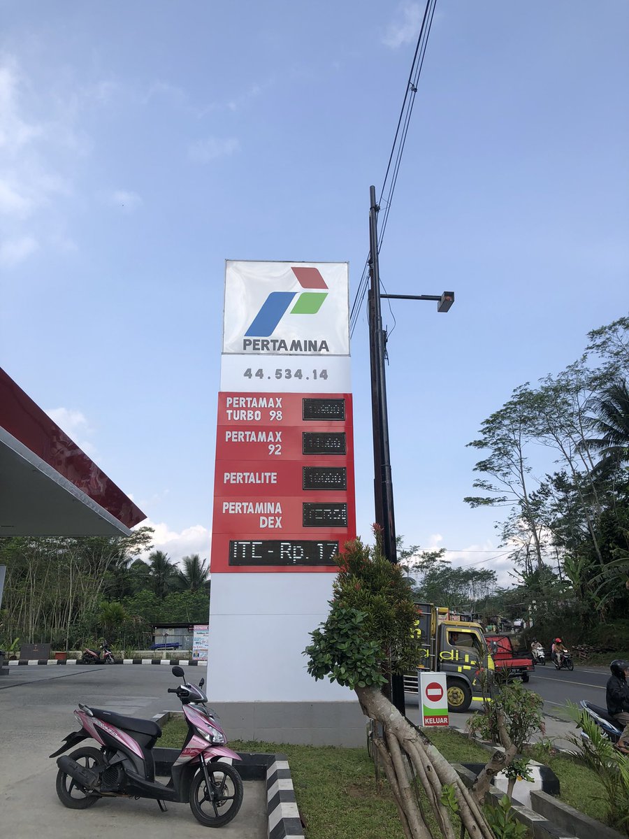 Setengah jam setelah 14:30 WIB. Agak kaget krn efek di perjalanan nggak buka hp 🤭