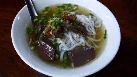 dispeakable123's tweet photo. @McQueenRH this is my favorite of what my mom makes. its called Khao Piak! https://t.co/MxHFydkf21