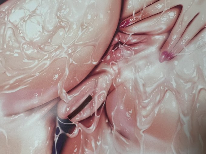 今日販売する抱き枕の最高尻ポイント置いときますわね、、、 