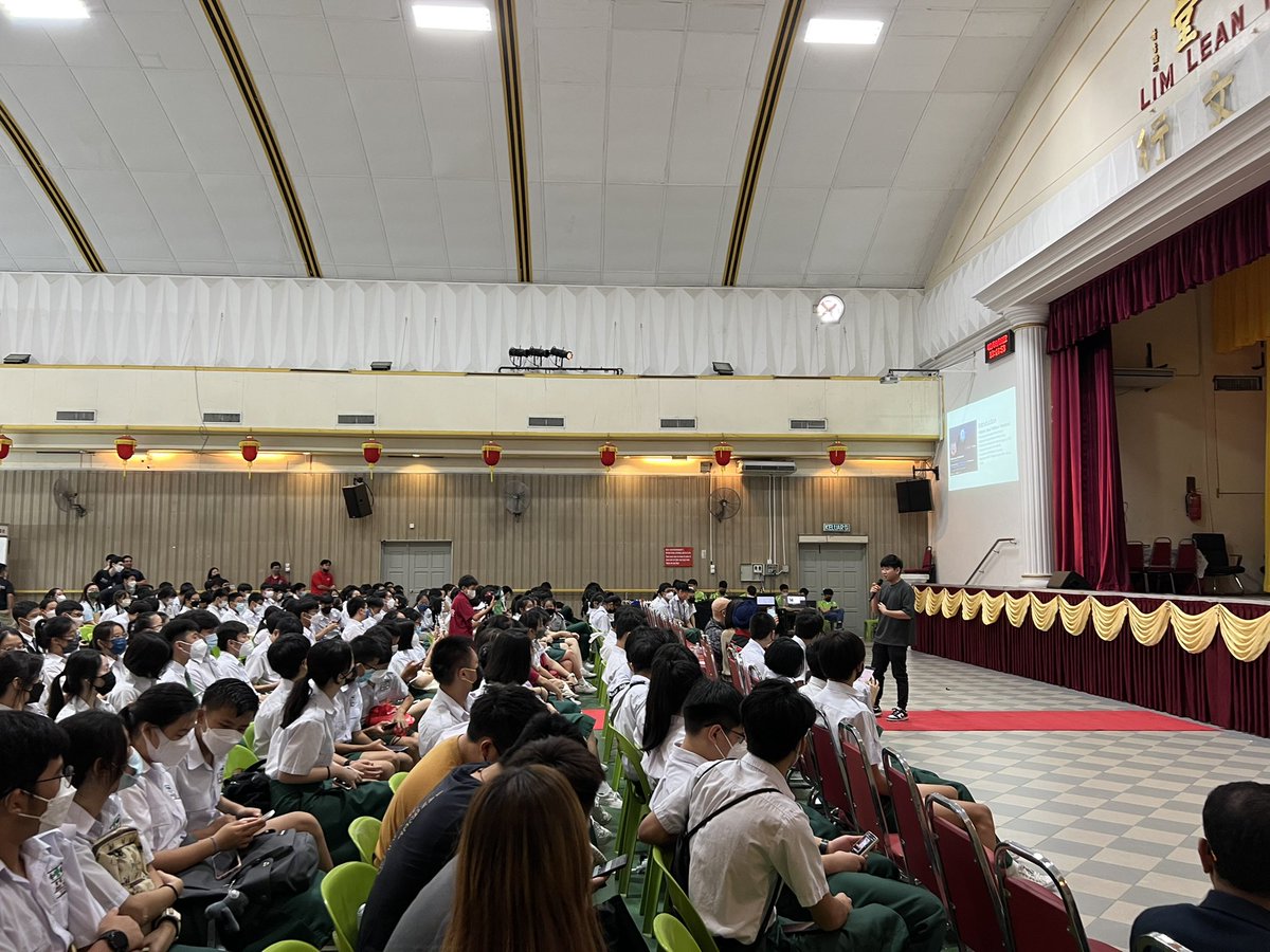 yellowpantherx's tweet photo. GM just gave a talk about Web3 to the next generation 🫶🏻 we are early  WAGMI!!!

#STEM #NFT #Web3 #NFTCommunity https://t.co/vKEGrposUs