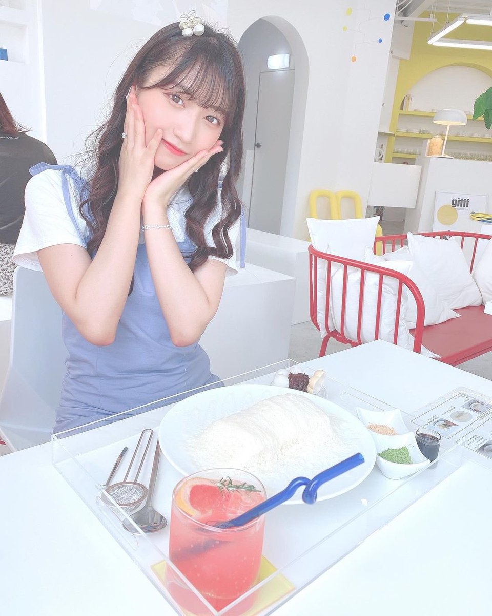 isopyon_pina's tweet photo. 門司港 gifff(ジフ)
#ぴなカフェ部 入ってると、絶対行かないであろうお店に出会えていいですね
糸ピンス(かき氷)
後藤陽菜乃さんInstagram⇩
https://t.co/1rYVsPKD2z
#後藤陽菜乃 #HKT48
#5期生 #TeamT2
#gifff #ジフ #門司港 https://t.co/VLVdedFixw
