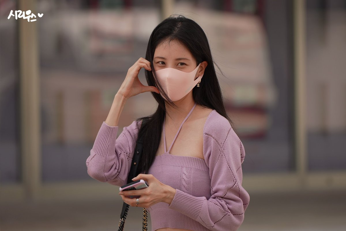 Sirius0628_pic's tweet photo. 220903 2022 Girls′ Generation Special Event - Long Lasting Love 출근길 Preview 서현💕

#소녀시대 #GirlsGeneration #서현 #SEOHYUN https://t.co/ehQm6767oc