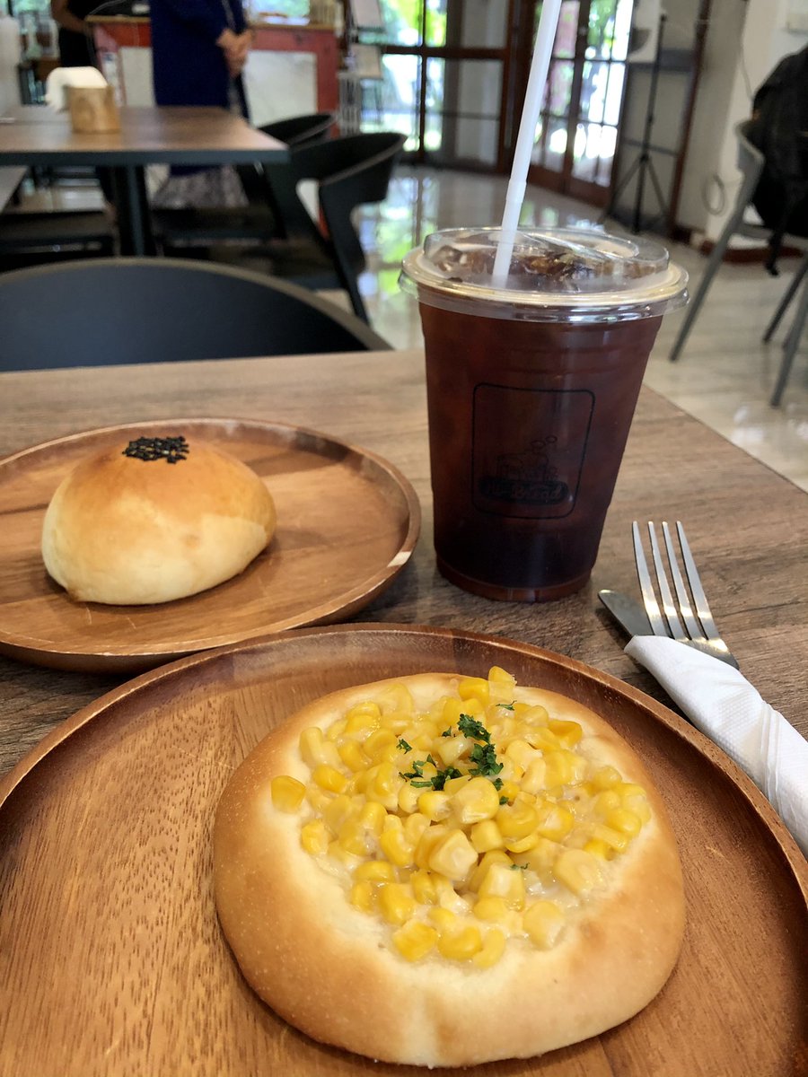 Harukun71458334's tweet photo. 久しぶりにトンロー。
パンおいしい。この辺り食料も色々調達出来ていい🥰I
#hibread https://t.co/jhskxBWT1Q