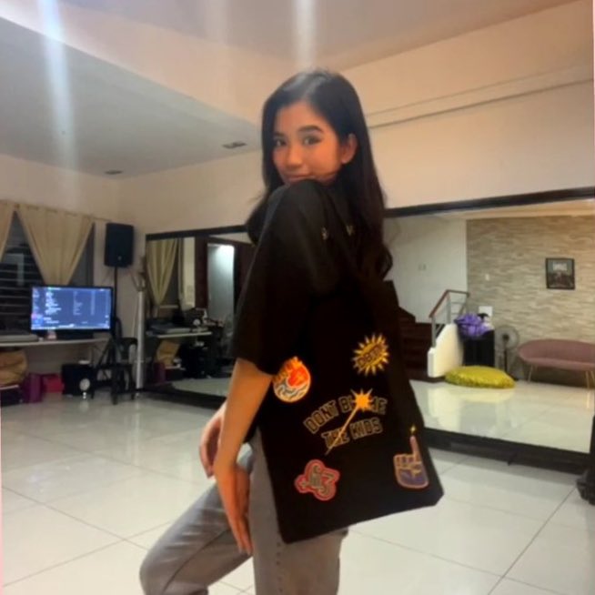 BYVLGARI's tweet image. What&apos;s in my dbtk bag #BINI #essentials #f2fclasses