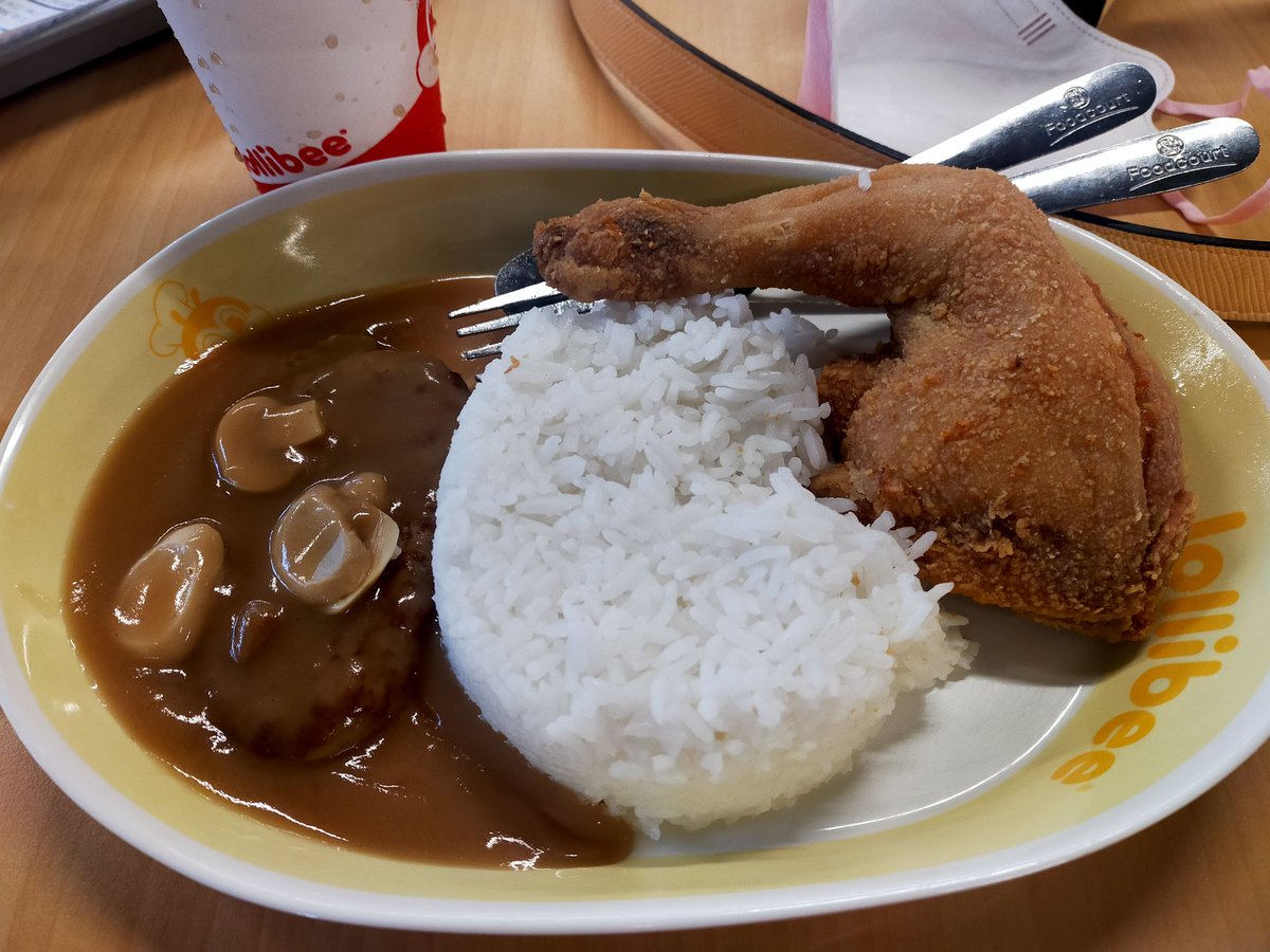 HanamiArisaCh's tweet photo. i wasn't aware that jollibee was cosplaying mang inasal today

ordered 1pc. chicken with burger steak and lookie what i got https://t.co/OgQTcFj9LP
