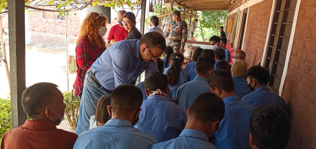 official_dgar's tweet photo. ASSAM RIFLES DISTRIBUTES ESSENTIAL ITEMS TO THE BLIND SCHOOL IN MANIPUR
Modi Battalion of #AssamRifles on 01 Sep, distributed essential items to the students of The Mission Blind School, Pallel, Kakching District, Manipur.
@HMOIndia @adgpi @PIBHomeAffairs https://t.co/AZkdrWuWrn