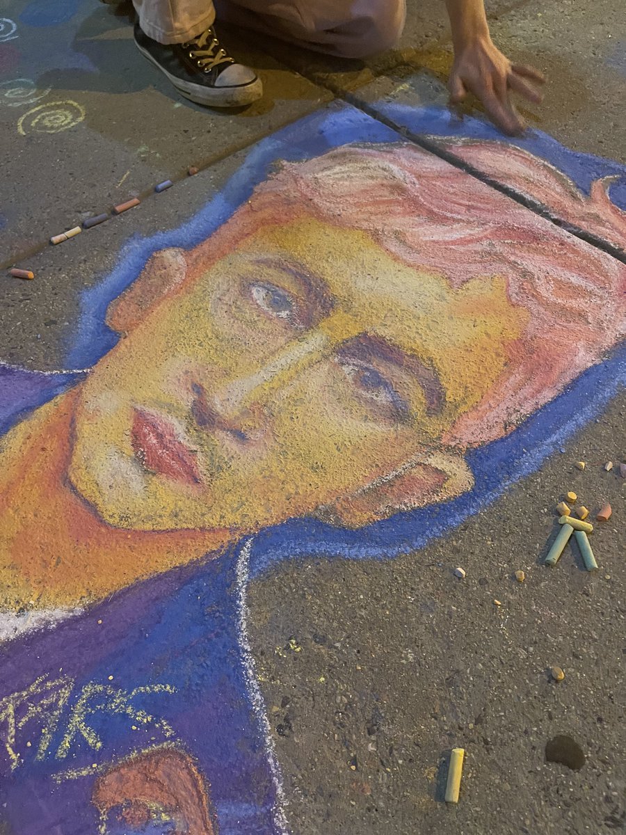 _bIurryface's tweet photo. light sketching before #icydc. see you tomorrow @twentyonepilots! feel free to check this out, it’s on the sidewalk next to the fire station if you’re interested @tylerrjoseph @joshuadun #THEICYTOUR https://t.co/oblZmIEaEh