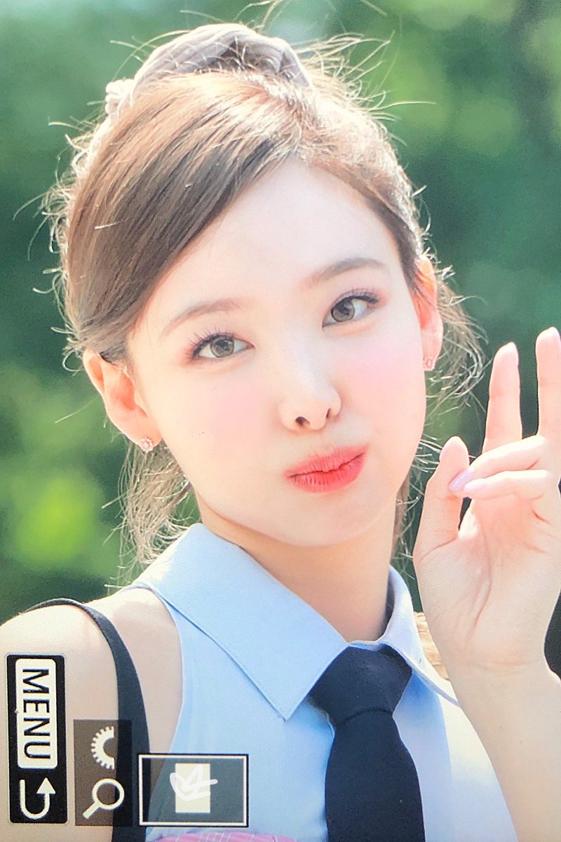 heartlipped's tweet photo. 220903 pre- 
어떻게 사람이 이렇게 이쁘담,,

#나연  #Nayeon  #ナヨン
#TWICE https://t.co/JvQutmQRzC