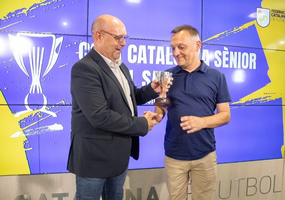 sala5martorell's tweet photo. 🏆 Copa Catalunya
Acto de presentación de la Copa Catalunya 🏆
#LaCopaMola #CS5M #Martorell https://t.co/RGs5pETpN1