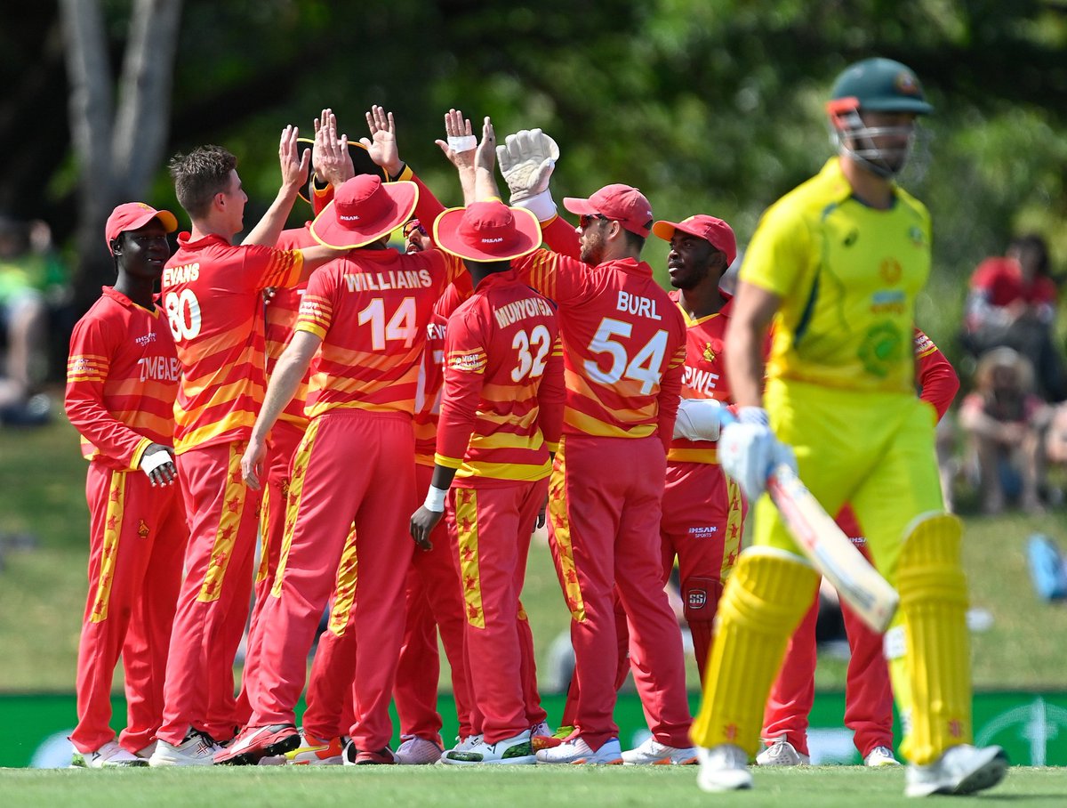 sheckym's tweet photo. Zimbabwe inorova mateam ese 🇿🇼🇿🇼🇿🇼🇿🇼🇿🇼 #AUSvZIM #SuperLeague https://t.co/bj98CbWCbq