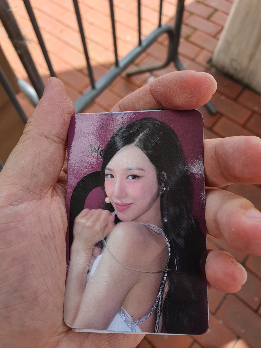 itnw0628's tweet photo. Photocard Tiffany

[Trans] SONE I already miss you and love you much #SNSD https://t.co/8qwKtLoYKZ