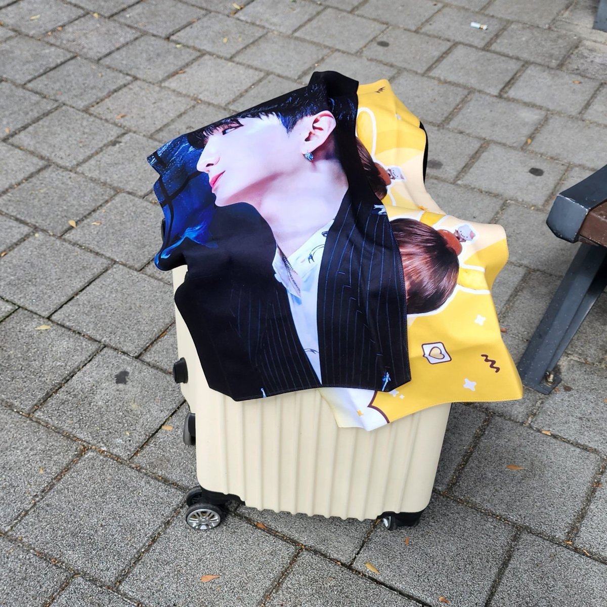 [현장수령] 𝟐𝟎𝟐𝟐 𝐌𝐄𝐋𝐓 𝐀𝐍𝐃 𝐃𝐄𝐄𝐏 𝐂𝐇𝐄𝐄𝐑𝐈𝐍𝐆 𝐊𝐈𝐓

💌 현장수령 및 현장판매

체조경기장 쪽 벤치 안쪽입니당
2시 30분 ~ 5시 30분까지 수령합니다~