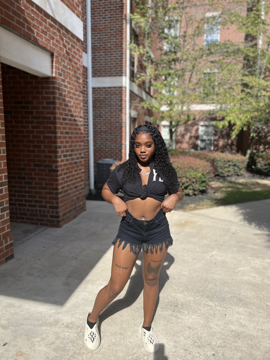 __gabbyyrenee's tweet photo. Shop w/ @yblapparel_ on ig!! #ASUTwitter https://t.co/aCwDMO1XJ2