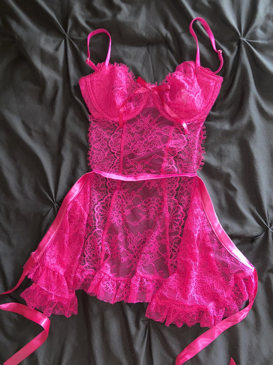 TauruBaby's tweet photo. who wants to #buy pics of me in this ?? 😍 https://t.co/044aw67zP8