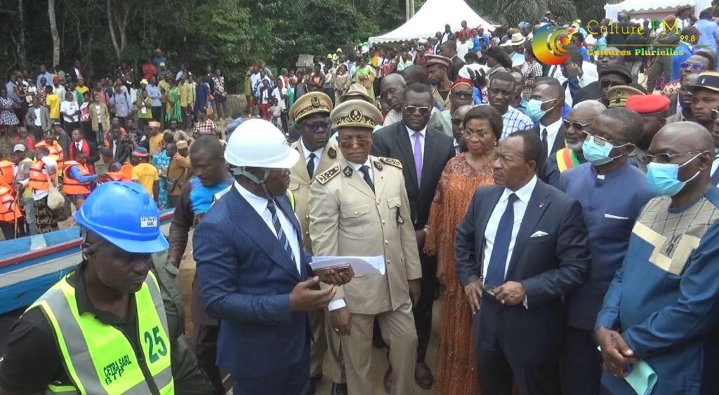 RadioCultureFm's tweet photo. #Malombo #Nyong
Le Ministre des Travaux Publics annonce officiellement la construction d'un pont sur cette traversée.
#Makak #NyongEtKellé #CultureFM #MINTP https://t.co/DqwCG6OzH7