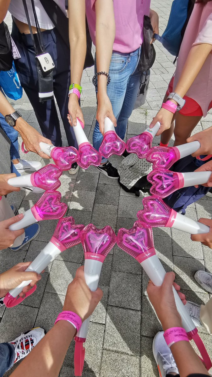 JuMzlloll's tweet photo. #LongLastingLove #GirlsGeneration​ #GG4EVA #소녀시대 https://t.co/urGrzeOr0u